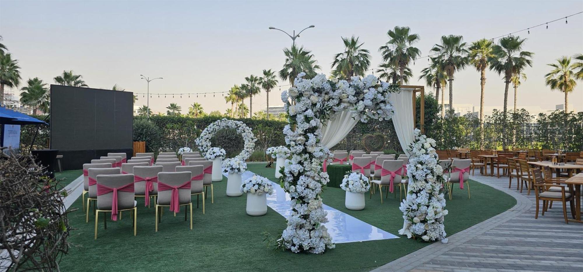 Radisson Dubai Damac Hills Ξενοδοχείο Εξωτερικό φωτογραφία